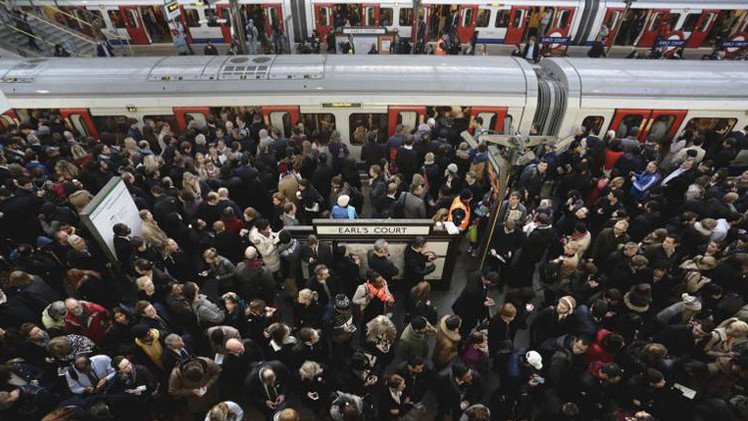 هجوم عاصف على هيئة "لندن للنقل" بسبب فيديو "عنصري" (فيديو)