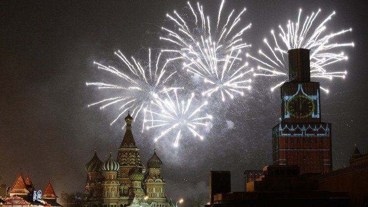 روسيا تحتفل بعيد رأس السنة