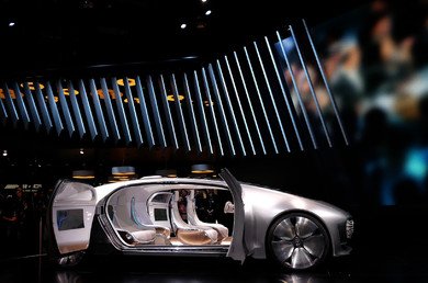 سيارة إف015 الكهربائية من مرسيدس