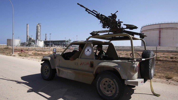 مقتل 13 شخصا بينهم أجانب بهجوم على حقل نفطي في ليبيا