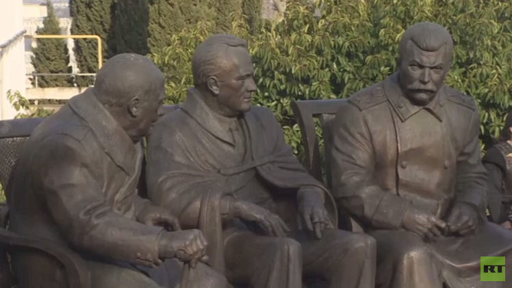 بالفيديو.. تدشين نصب تذكاري لـ"الثلاثة الكبار" ستالين وروزفلت وتشرشل في الذكرى الـ70 لمؤتمر يالطا