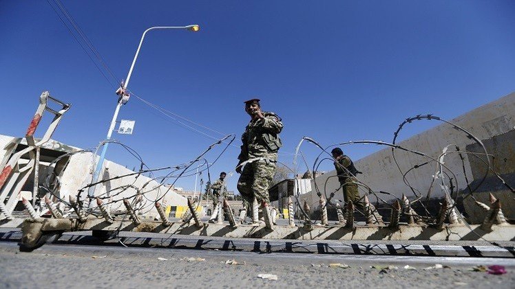 ثلاثة جرحى بانفجار أمام قصر الرئاسة في اليمن