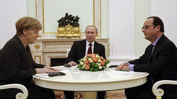 بوتين: اجتماع في إطار 