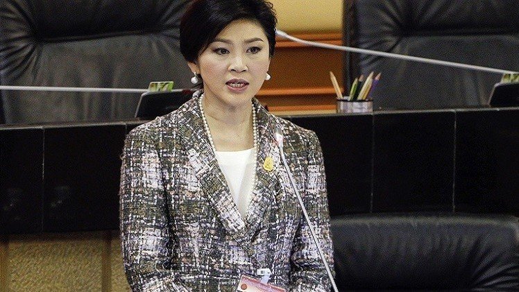 منع رئيسة الوزراء التايلاندية من السفر خارج البلاد 