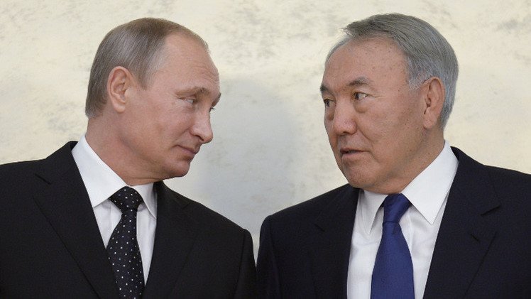 بوتين ونزاربايف يناقشان تسوية الأزمة الأوكرانية