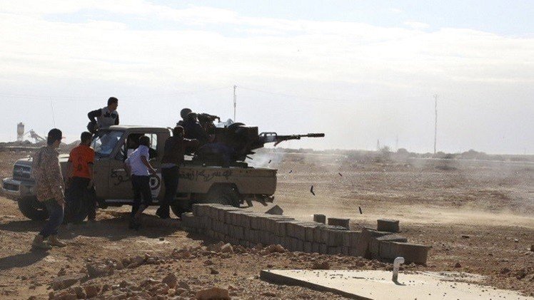 القوات الخاصة الليبية تستعيد قاعدة عسكرية في بنغازي 