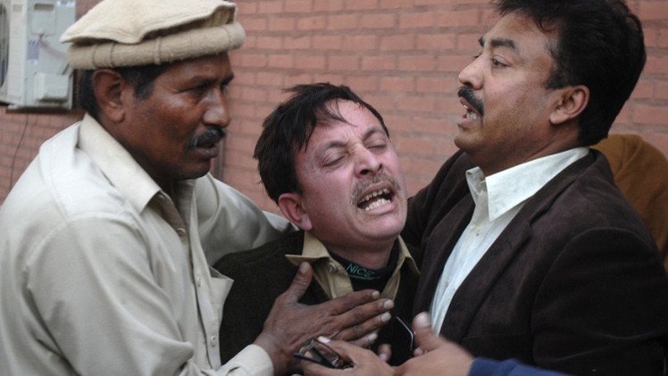 مقتل 19 شخصا بتفجيرات في بيشاور بباكستان