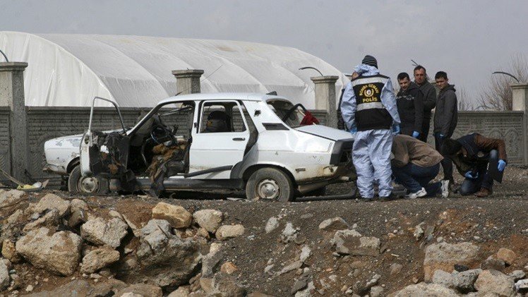 إصابة شرطي على الأقل في انفجار ببلدة تركية قرب الحدود السورية