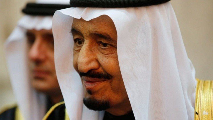 العاهل السعودي يجري تعديلات بمجلس الشورى وفي مناصب حكومية