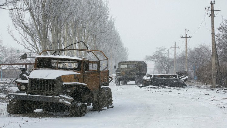 أوكرانيا .. بدء تطبيق بند اتفاقية مينسك بخصوص سحب الأسلحة الثقيلة 