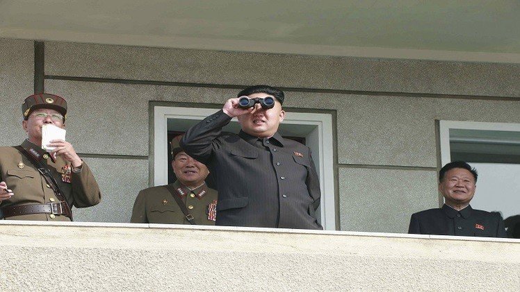 تدريبات عسكرية في كوريا الشمالية يشرف عليها الرئيس