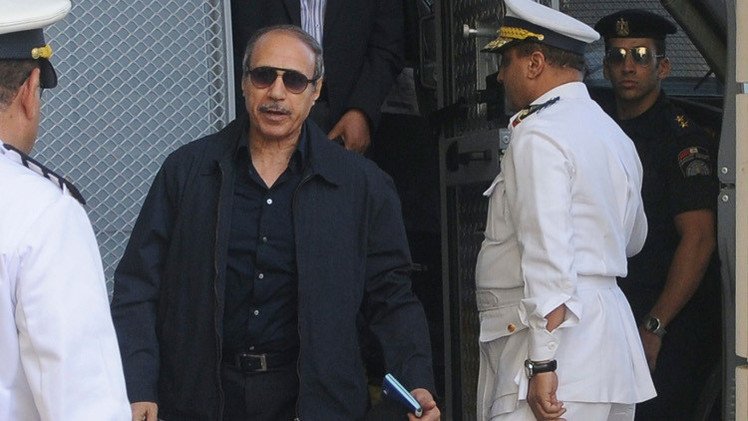 محكمة مصرية تبرئ نظيف والعادلي في قضية فساد
