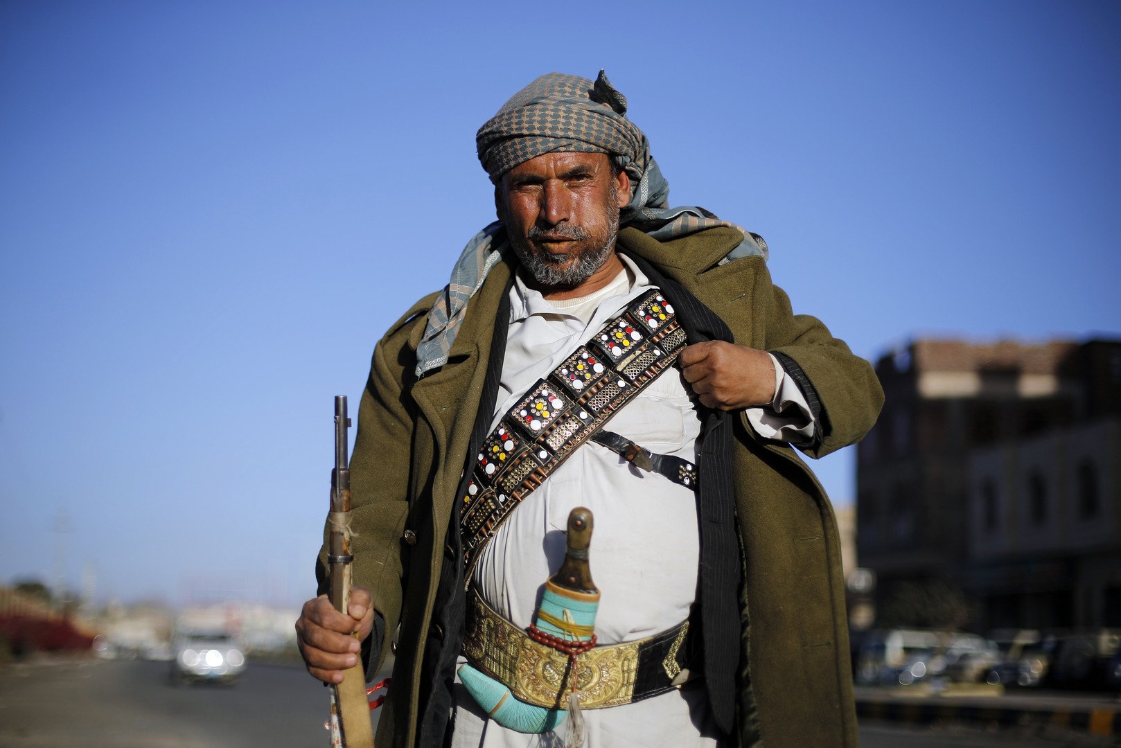 أحزاب يمنية تعلق مفاوضاتها مع الحوثيين