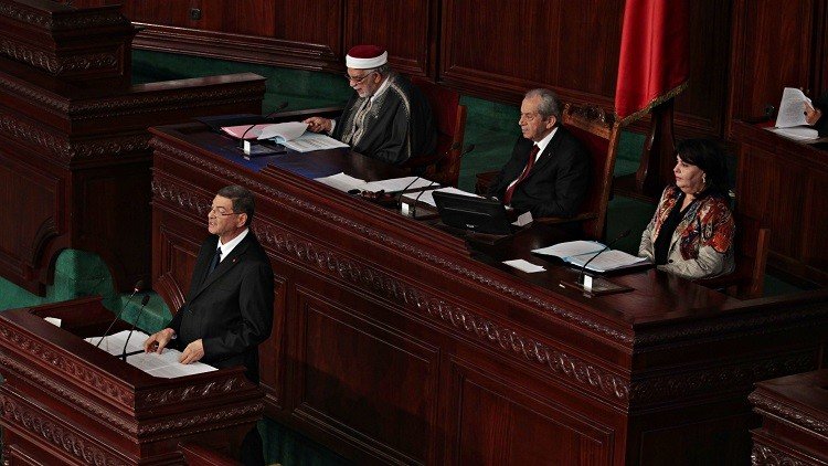  البرلمان التونسي يمنح ثقته لحكومة الحبيب الصيد بـ 166 صوتا من مجمل 217 