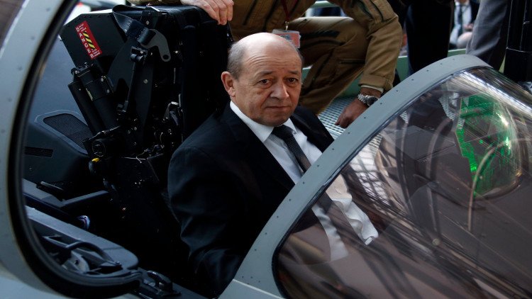فرنسا توقع مع مصر صفقة توريد 24 طائرة من طراز 