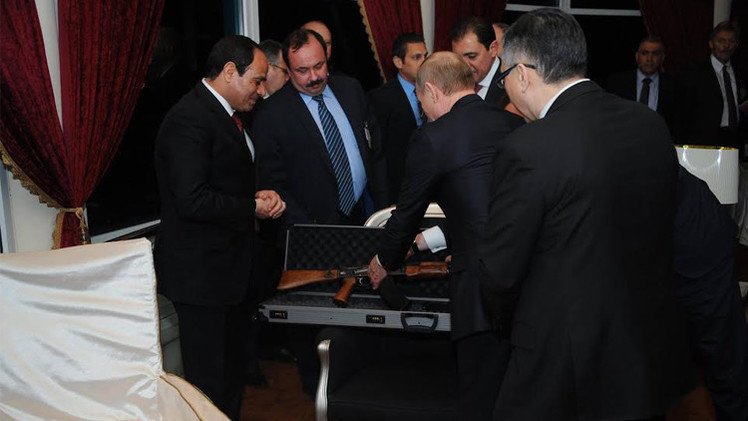 وزير الدفاع المصري في زيارة رسمية لموسكو