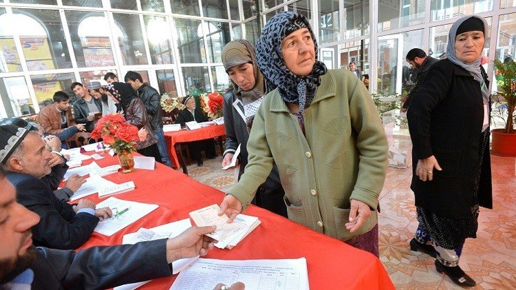 طاجكستان تنتخب برلمانا جديدا