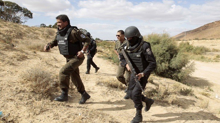 اشتباكات بين حرس الحدود ومسلحين شمال غرب تونس