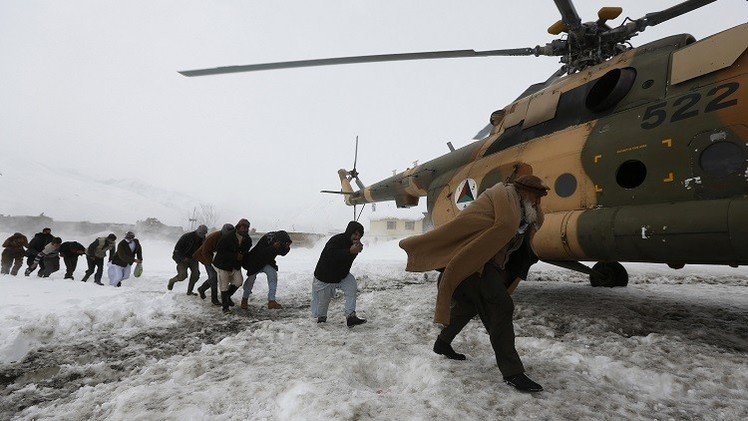 300 قتيل حصيلة ضحايا الانهيارات الثلجية في أفغانستان