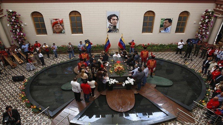 فنزويلا تحي ذكرى وفاة زعيمها شافيز (فيديو)