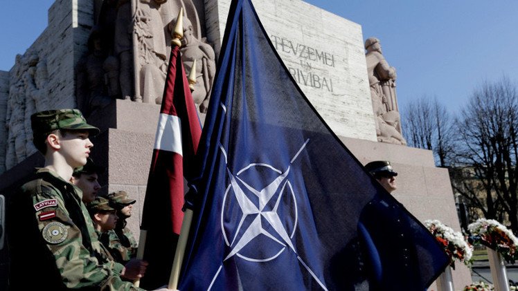 موسكو: الناتو ينسى تهديدات أمنية حقيقية بـ