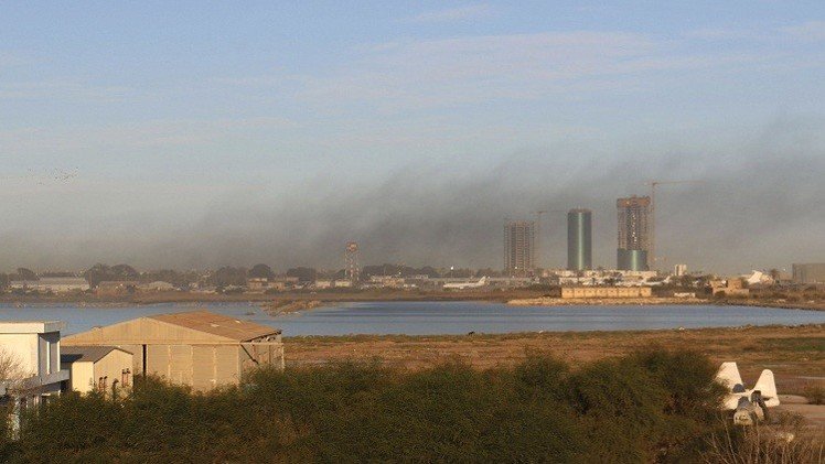 ليبيا.. قصف جديد على مطار معيتيقة
