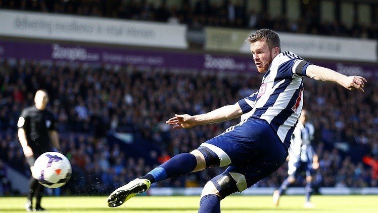 لاعب وست بروميتش كريس برانت متهم بالإساءة للحكام