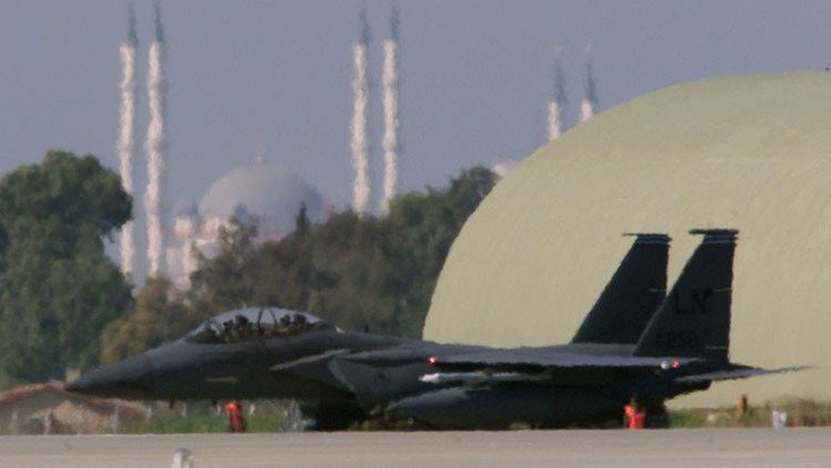 تركيا ترفض السماح لقوات التحالف باستخدام قاعدة إنجرليك لضرب 