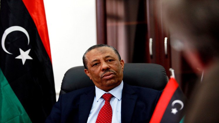 الأمن يمنع رئيس الوزراء الليبي من مغادرة مطار الأبرق