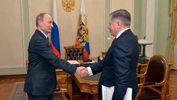 بوتين يلتقي رئيس المحكمة العليا الروسية ويشيد بعمل القضاء الروسي (فيديو)