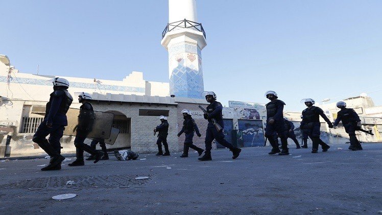 اتهام  17 شخصا بتشكيل جماعة إرهابية في البحرين