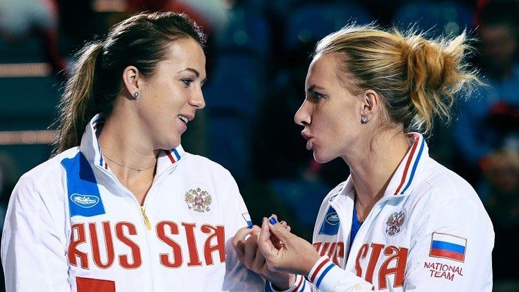 كوزنيتسوفا وبافلوتشينكوفا إلى ثاني أدوار انديان ويلز