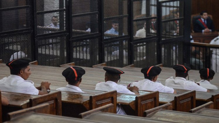  إحالة 41 قاضيا مصريا للتقاعد لدعمهم 