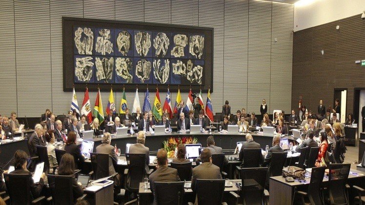 دول أمريكا الجنوبية تطالب واشنطن برفع العقوبات عن فنزويلا