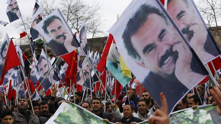 أوجلان يدعو إلى إنهاء التمرد ضد تركيا ويعلن بداية "عصر جديد"