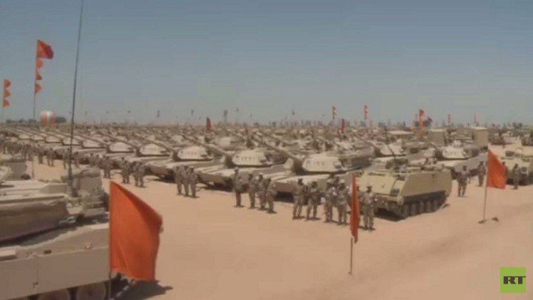 مناورات للجيش المصري قرب الحدود الليبية