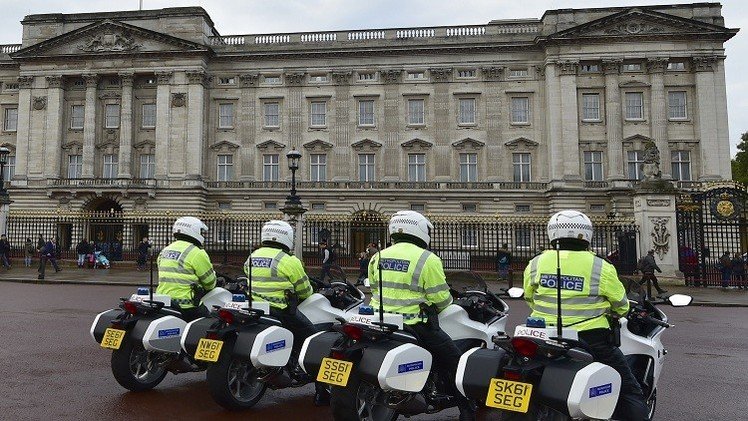 بريطانيا.. اعتقال 6 أشخاص بعد هجوم على كنيس يهودي
