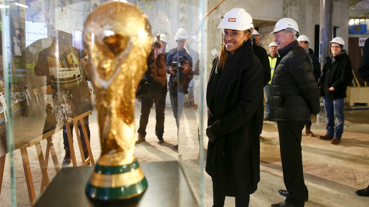 اليوفا يطالب بمقعد إضافي لأوروبا في كأس العالم ويغير نظام التأهل