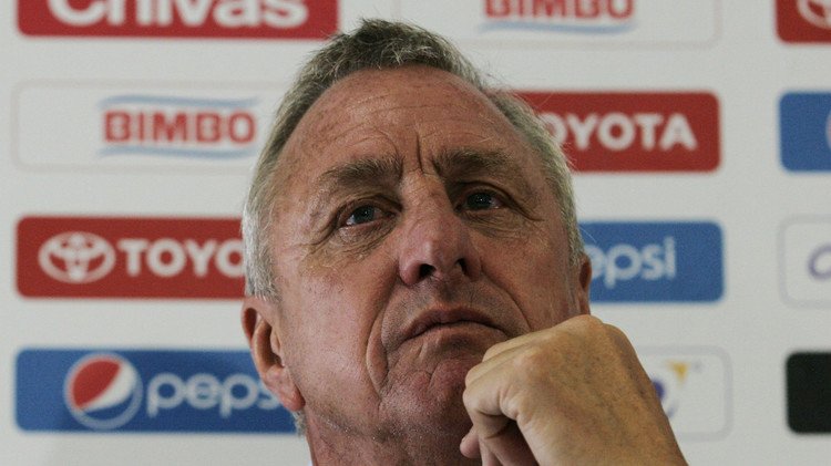 كرويف: برشلونة سيء وفاز