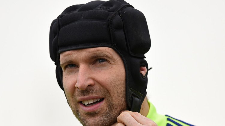 تشيك يضيق ذرعا بمقاعد الاحتياط