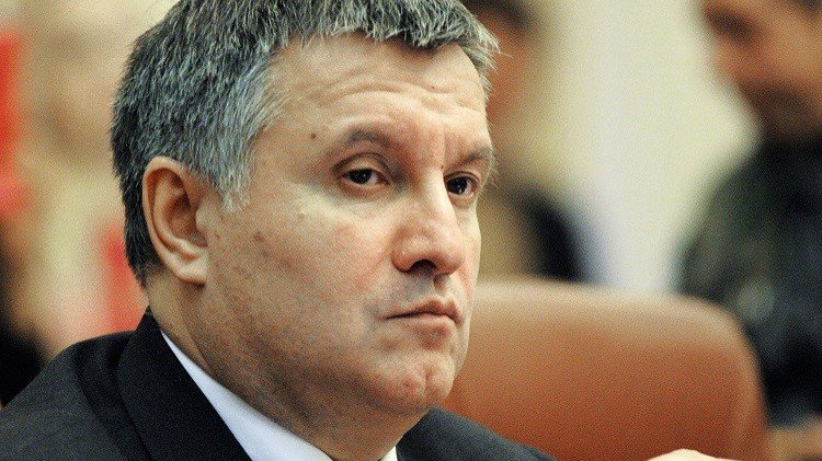 وزير الداخلية الأوكراني يأسف على عدم ارتكاب مجزرة في دونباس