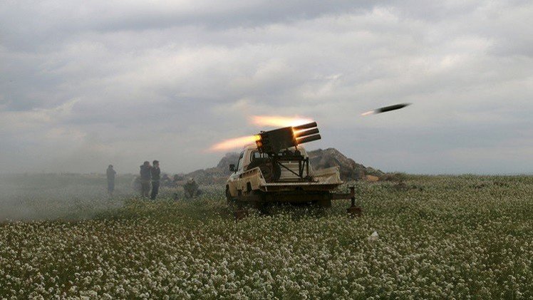  الجيش السوري يهاجم مواقع لمسلحين في إدلب وريفها