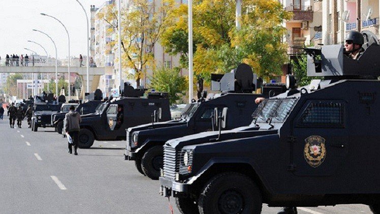 اعتقال 10 من اليسار المتطرف بمداهمات للشرطة التركية في اسطنبول