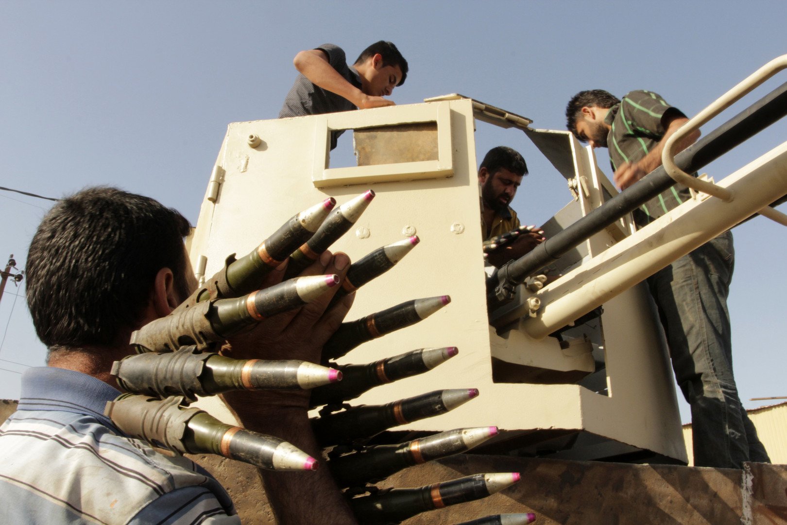 مقتل عشرات الجنود العراقيين بغارتين للتحالف في بيجي والأنبار