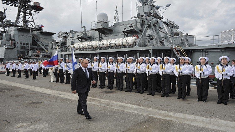 بوتين يأمر باختبار مفاجئ لجاهزية أسطول الشمال الروسي