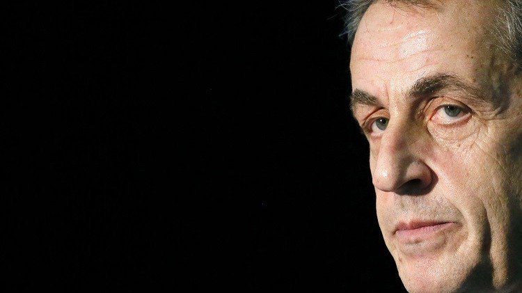 القضاء الفرنسي يستجوب ساركوزي في قضية فساد 