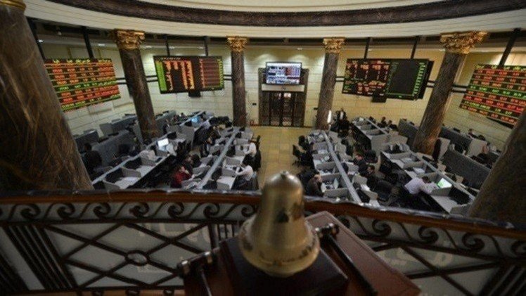 مؤشرات بورصة مصر تنخفض في أولى جلسات أبريل  