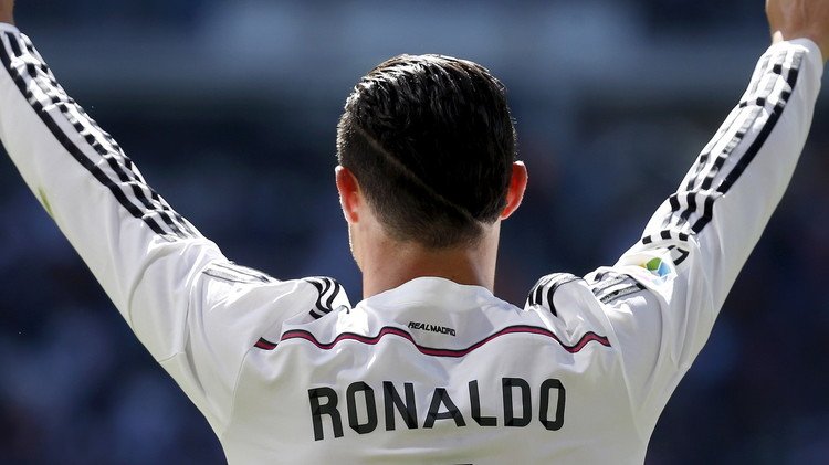 (فيديو) رونالدو يسجل 5 أهداف والريال يسحق غرناطة 9-1