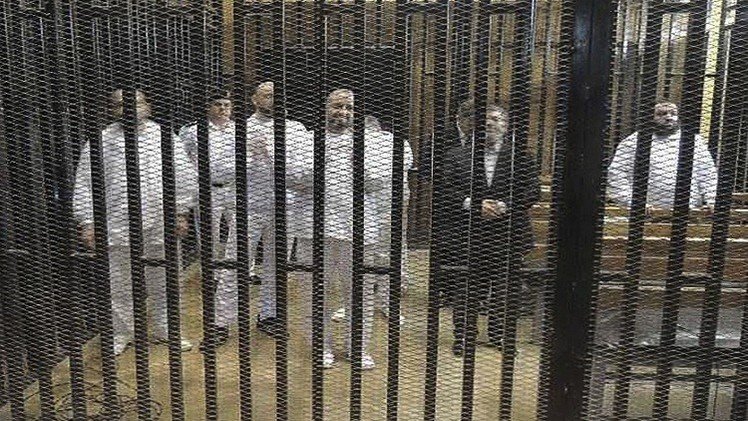 مصر.. تأجيل محاكمة مرسي و10 متهمين آخرين في قضية أمن الدولة