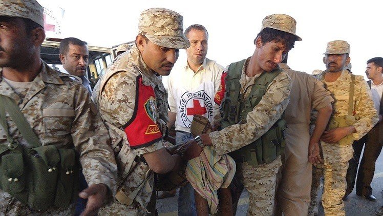 الصليب الأحمر يعلن تلقيه تصريحا من التحالف العربي لإيصال أدوية إلى اليمن